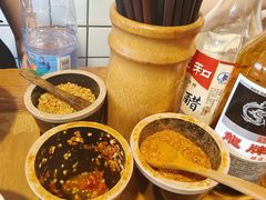 -矮子粉店1985·长沙米粉(湘春路店)