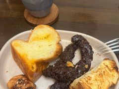 -HOT CRUSH趁热集合·现烤面包(上海环球港店)