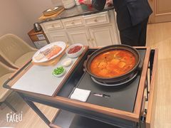 -品海楼·大连海胆锅贴馆(东港店)