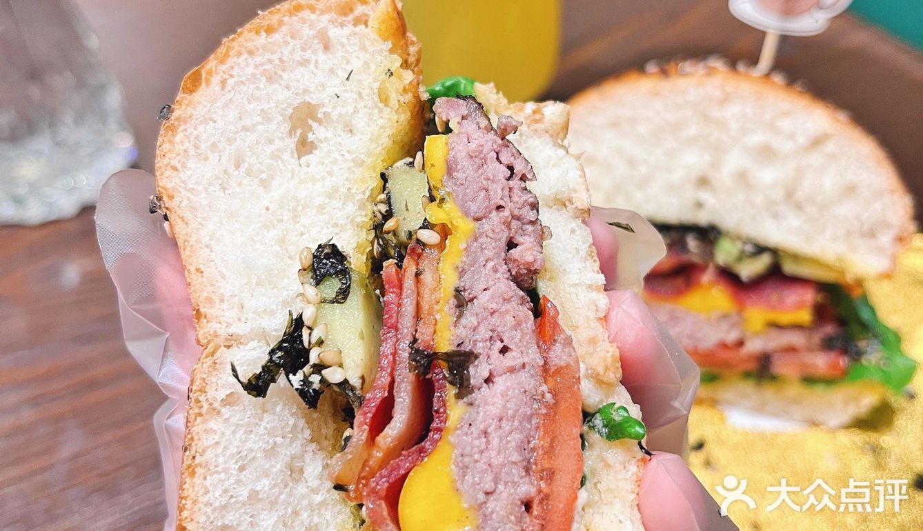 万物皆可火鸡面⁉️ 温州也有火鸡面汉堡了