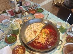 -鸿姐老火锅(疁城新天地店)