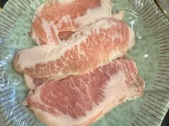 -臻牛烤肉