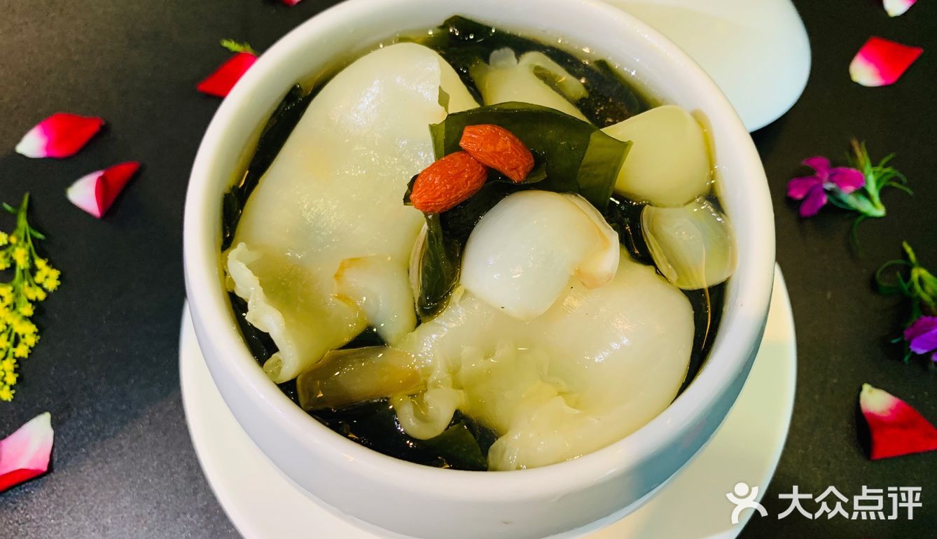 豆卜火腩焖石斑一般般，不是不过服务