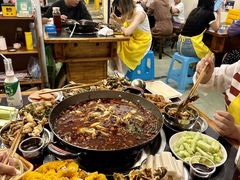 -鸿顺老铁锅美蛙鱼府(解放碑店)