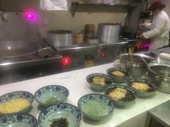 自助调料区-老新隆牛肉锅贴(新街口店)