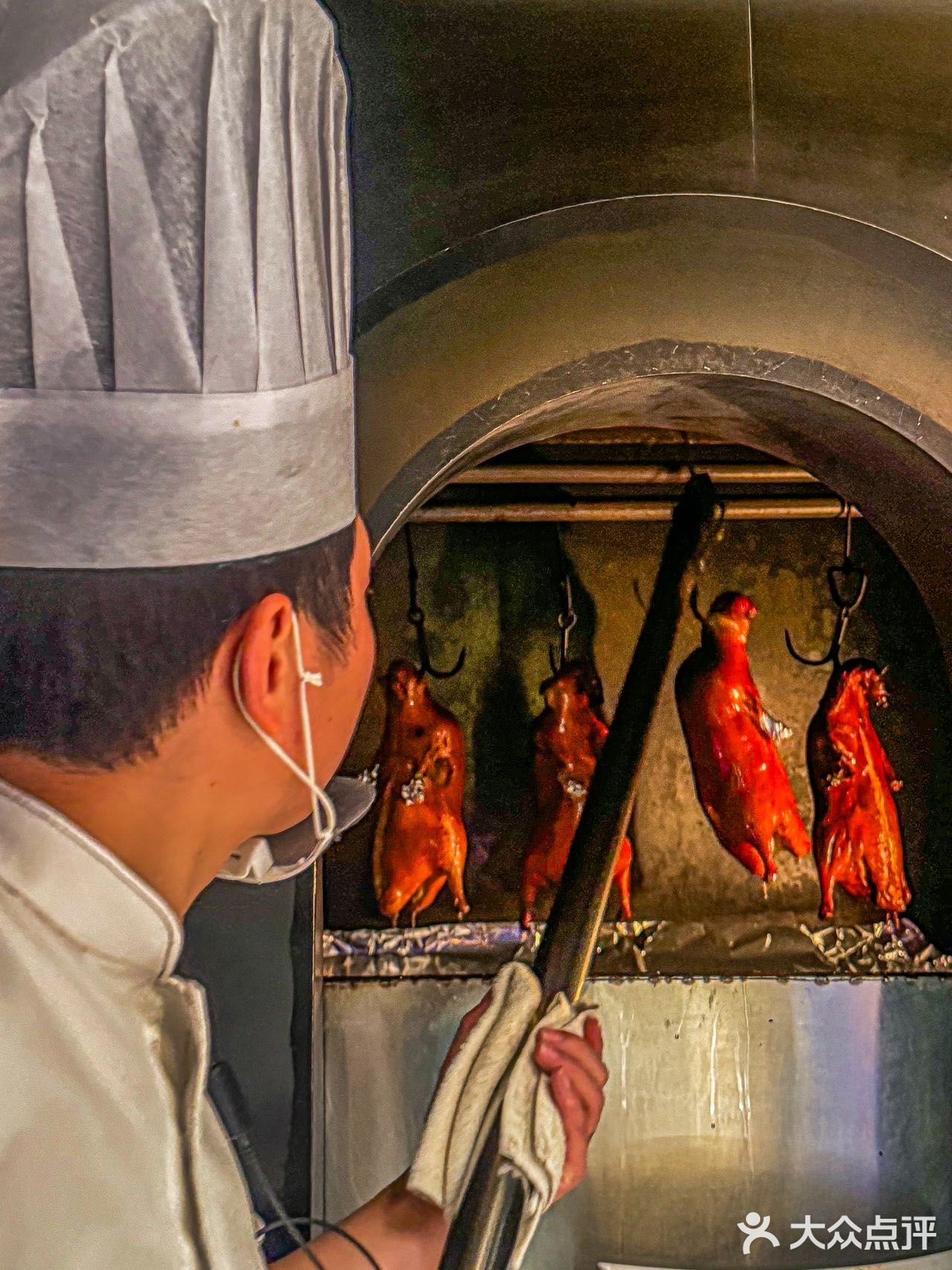 妈呀！这家的家烧乾坤隆鱼头真是香迷糊了！