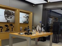 -DJI大疆(深圳华强北曼哈授权体验店)