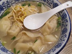 -绿杨馄饨店(湖滨新天地店)