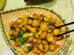 -万重锦·人文川菜馆(骡马市店)