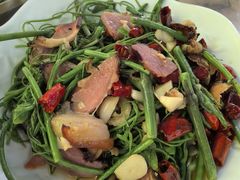 -高荡千年布依古寨旅游景区