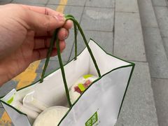 -奈雪的茶(湖滨银泰in77C区PRO店)