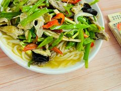 -蘑菇拌面•正宗新疆菜