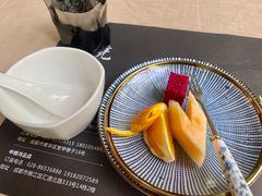 餐前水果-拂晓山房·私房川菜(西门店)