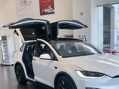 -TESLA 特斯拉(北京南四环中路特斯拉中心)