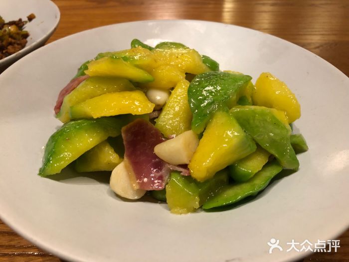 叶芭蕉·云南菜(金茂览秀城店)诺邓火腿焖小瓜图片