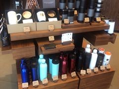 -星巴克(西藏路店)