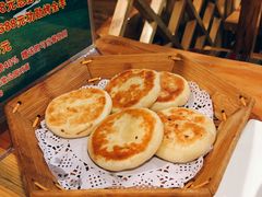 酸奶饼-老阿妈蒙古村·蒙古包·草原文化·歌舞表演(老君堂店)