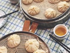 -正宗开封黄家灌汤小笼包子