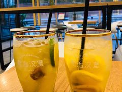 四季青梅-龙治汉堡(中华城店)