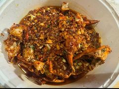 -凤凰路何眼镜香辣蟹(花果园店)