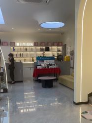 -吉艺心专业美发造型