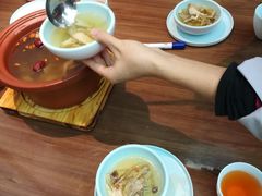 -有红鸡毛店·川菜(建设路店)