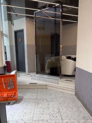 -PE SALON 