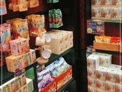 零售区-茶理宜世(广州南站（站内）3楼B17检票口店)