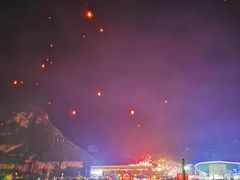 -百里峡七彩艺术小镇