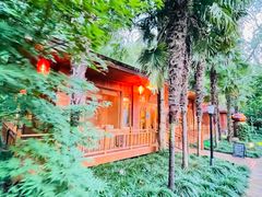 -上海怡沁园度假酒店