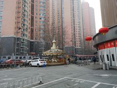 -悦邻百姓广场-停车场