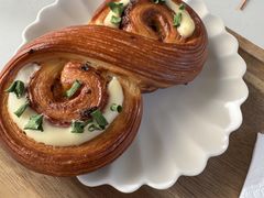 -VERIE BAKEHOUSE