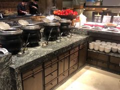 自助取餐区-金海湾自助餐厅(金陵饭店)