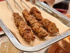 鲜烤羊肉串-侃爷南门铜锅涮肉