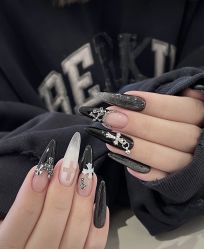 -桃色美甲沙龙