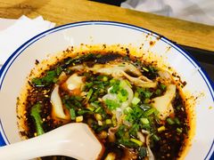 红油抄手-车沾巷·重庆老味豌杂面