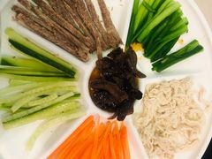 鸡丝凉米粉-云海肴·汽锅鸡·云南代表菜(美罗城店)