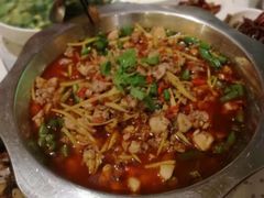 -兔行天下-鸿鹤鲜锅兔(中海国际店)