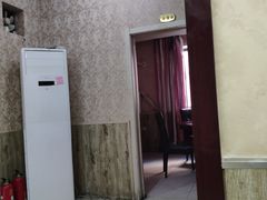 -扒虾小妹儿麻辣海鲜(宏图街店)