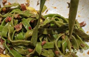 Three-in-One Pork and Tofu Spinach Noodles