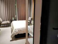 -万泊酒店(长沙五一广场国金中心店)