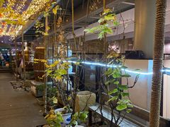 -冰冰龙虾·江湖菜·花园江景餐厅