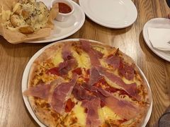 -城市大道红炉披萨烘焙坊