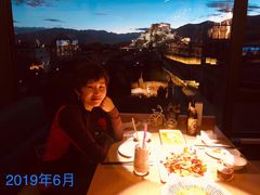 -平措康桑·和牛自助观景餐厅(布达拉宫店)