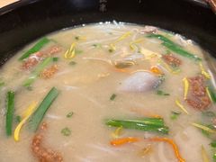-银米·云南传统过桥米线(双廊黑金冠店)