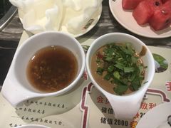 -何鲜菇火锅(大营盘店)