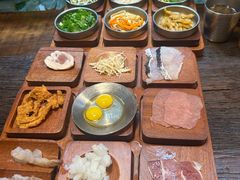 -银米·云南传统过桥米线(双廊黑金冠店)