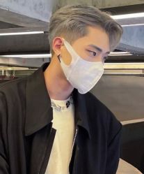-川和潮人