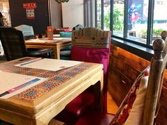 靠窗位-酒肆浅葱•烧烤•龙虾•排档(卓悦intown店)