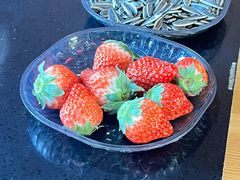 -果松木炭酸菜铜火锅·外婆参鸡汤